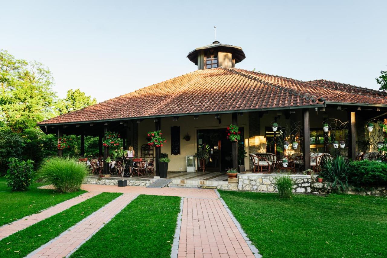 Veliko Gradište Atos Srebrno Jezero - Villa And Restaurant מראה חיצוני תמונה